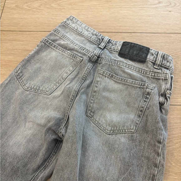 H&M Gray Straight Leg Jeans - Picture 3 of 6